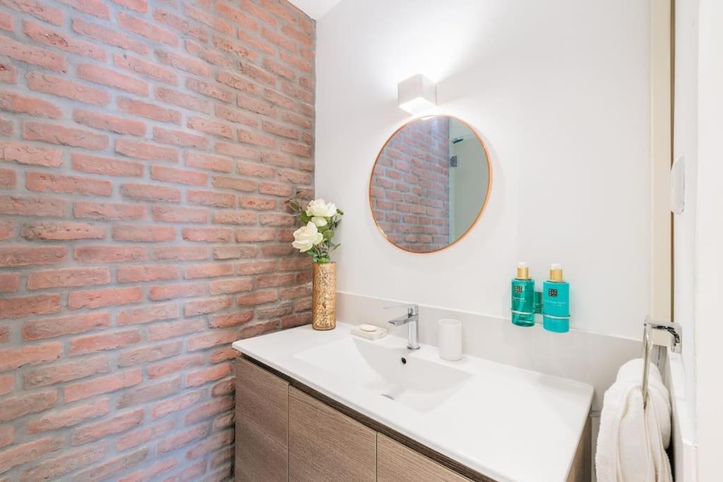 شقة Amazing Flat 5 Balconies In Chueca - Gran Via مدريد المظهر الخارجي الصورة